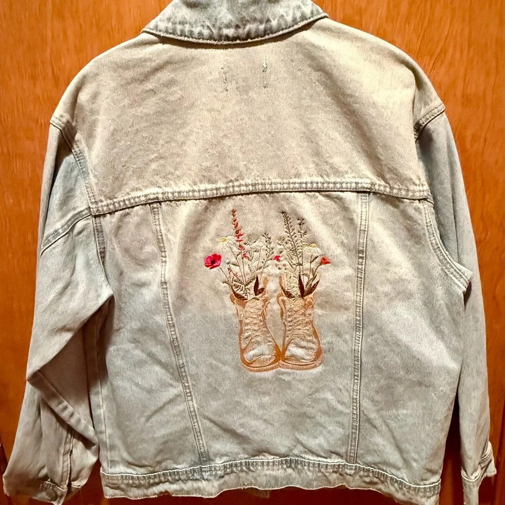 Boho Embroidered Jean Jacket Vintage Wash Floral Boots Back Western Cottagecore - Picture 7 of 9